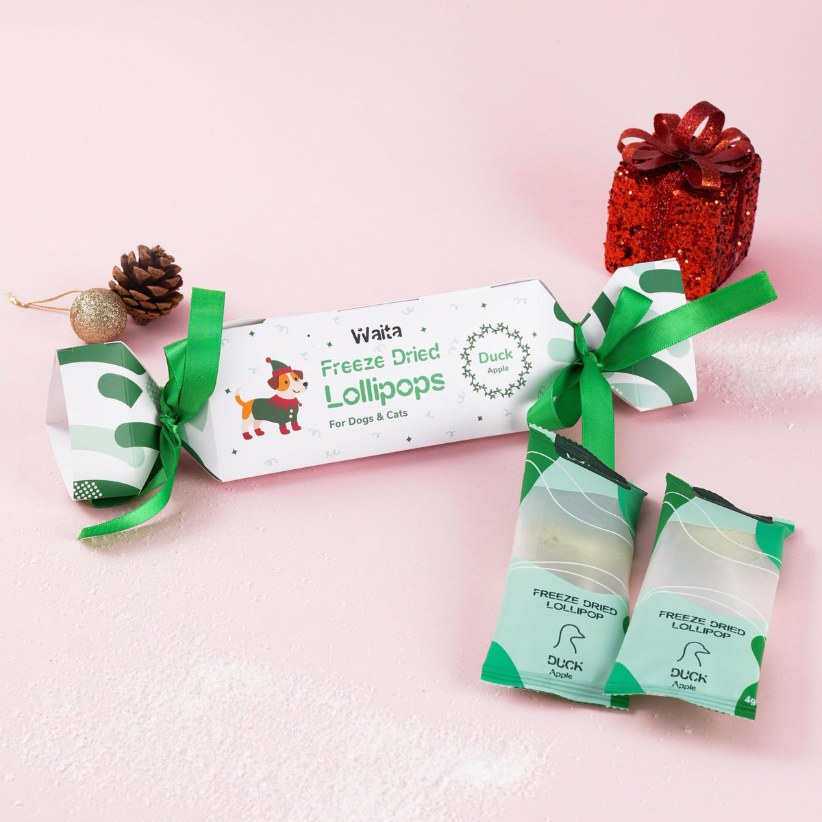 Waita Freeze-Dried Christmas Cracker Gift Box – Dogs & Cats natural dog treat UK